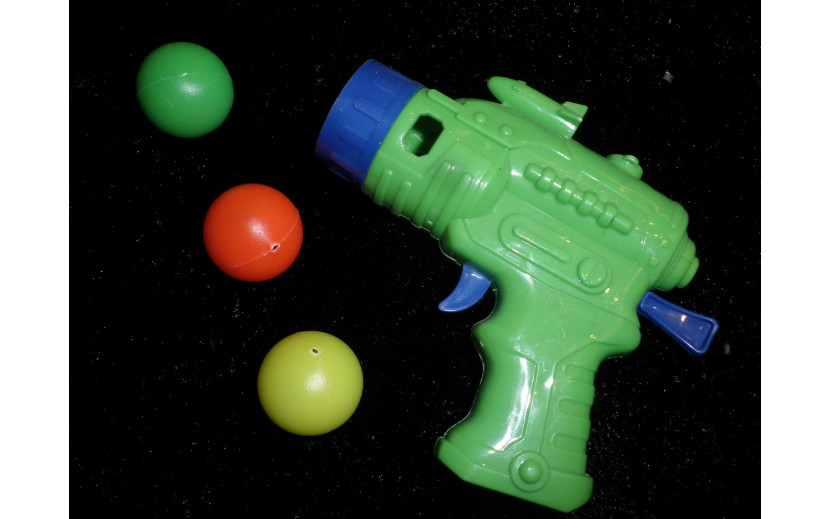 אקדח 3  כדורים