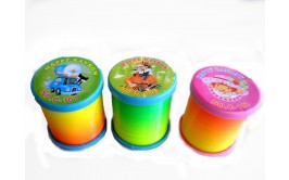 קפיץ בינוני עם דמויות מקסימות