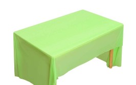 מפת שולחן ניילון ירוק בהיר 